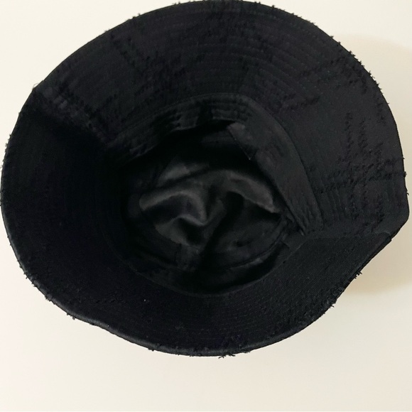 Women’s Black Bucket Hat with Green Patch Era - Picture 9 of 11